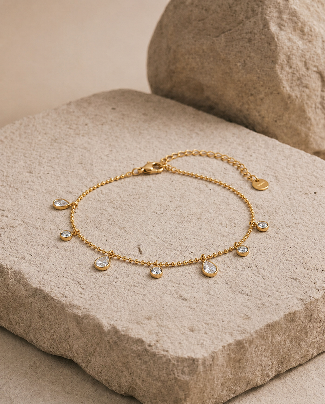 Aloura Anklet (Anti-tarnish)