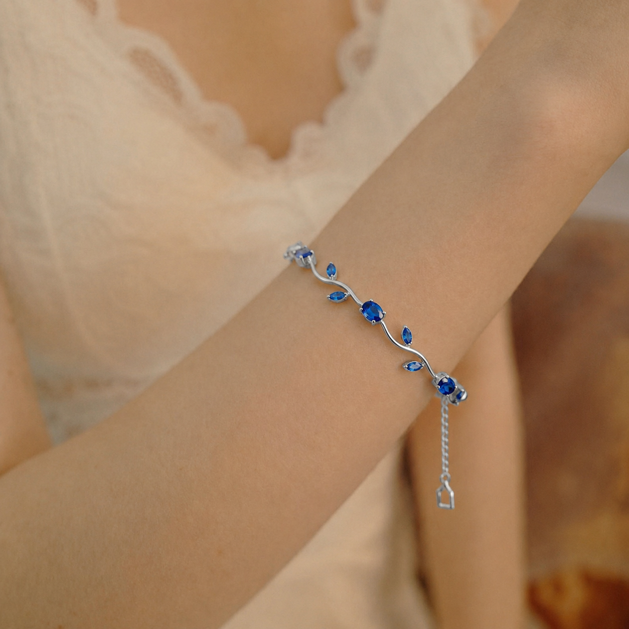 Tulip Bracelet - Silver (Anti-tarnish)