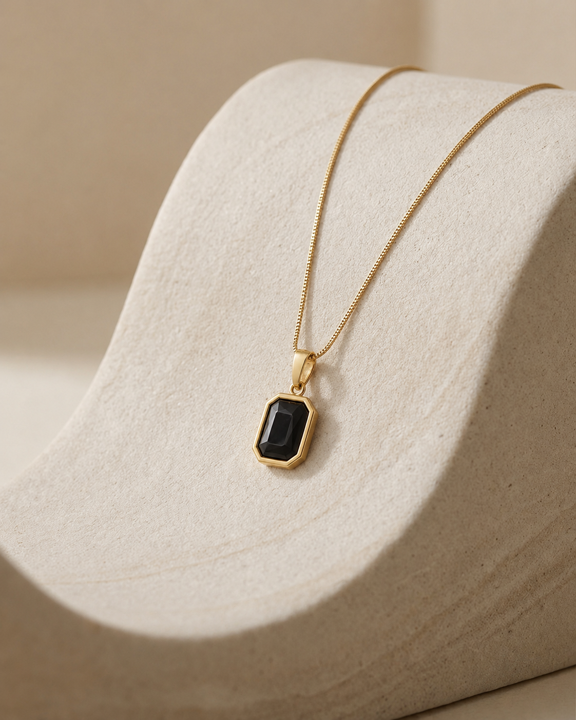 Vera Necklace (Anti-tarnish)