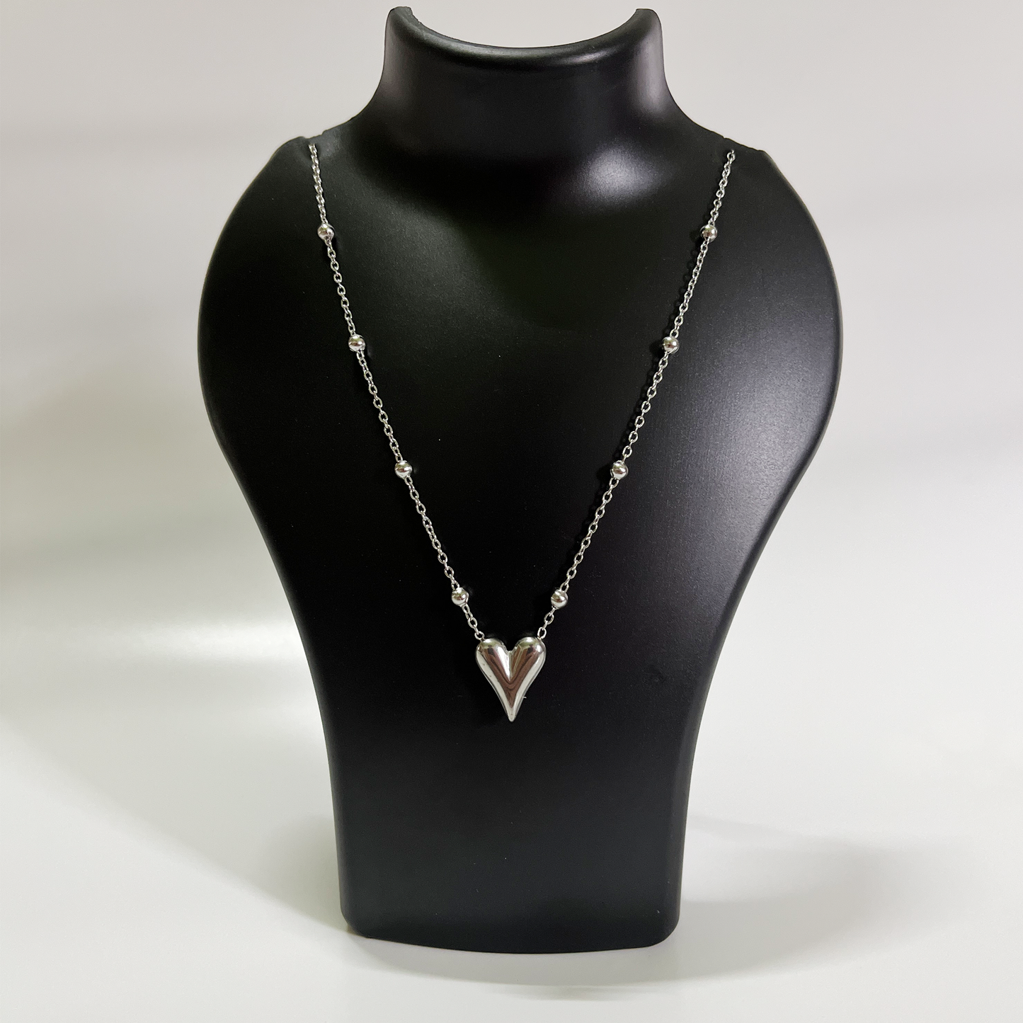 The Avery Necklace (Anti-tarnish)